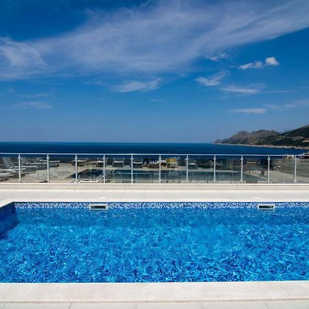 Sea Star Apartment Dobra Voda Exterior foto